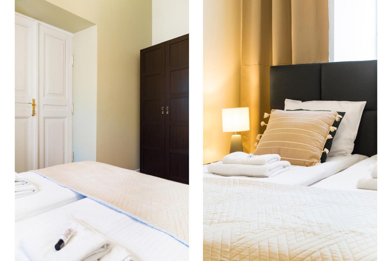 Glamorous Apartment In Heart Of Old Town Cracovia Esterno foto