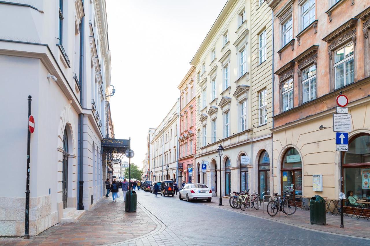 Glamorous Apartment In Heart Of Old Town Cracovia Esterno foto