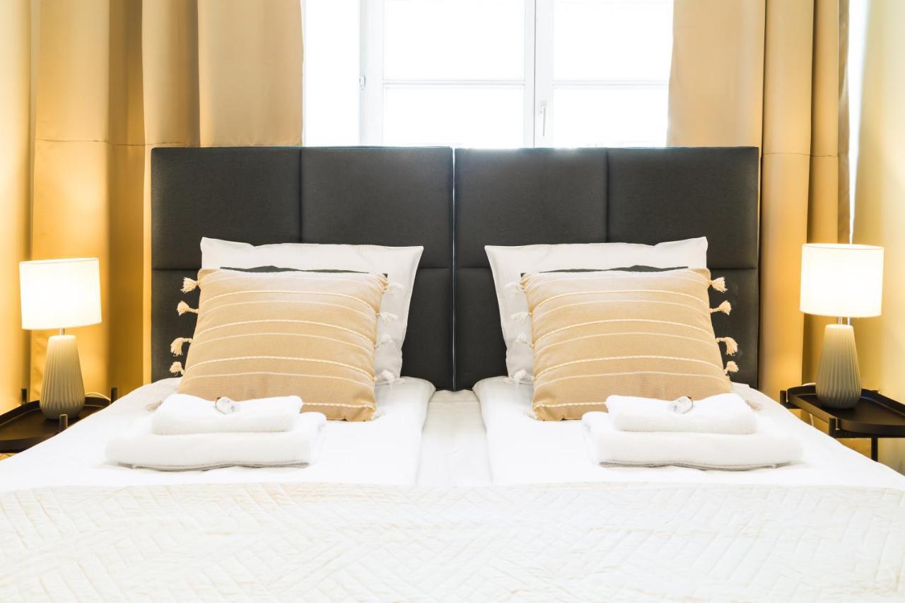 Glamorous Apartment In Heart Of Old Town Cracovia Esterno foto