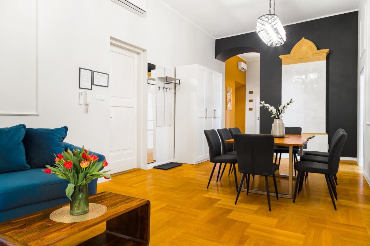 Glamorous Apartment In Heart Of Old Town Cracovia Esterno foto